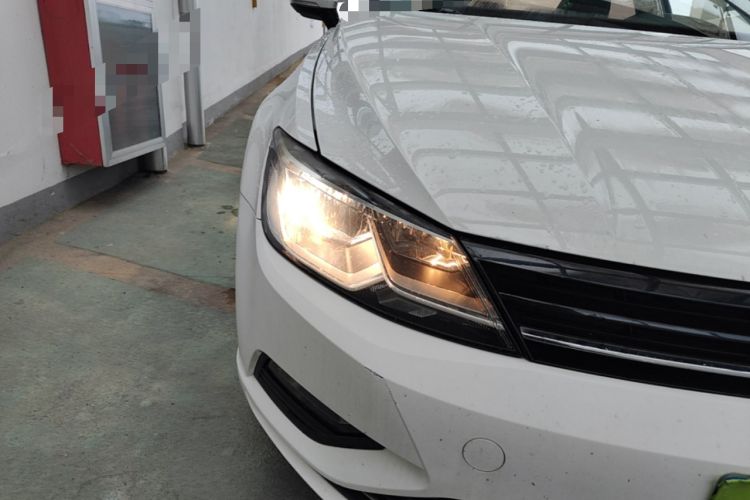Used Volkswagen Lamando 2015 280TSI DSG Comfort Edition Right Front Headlight