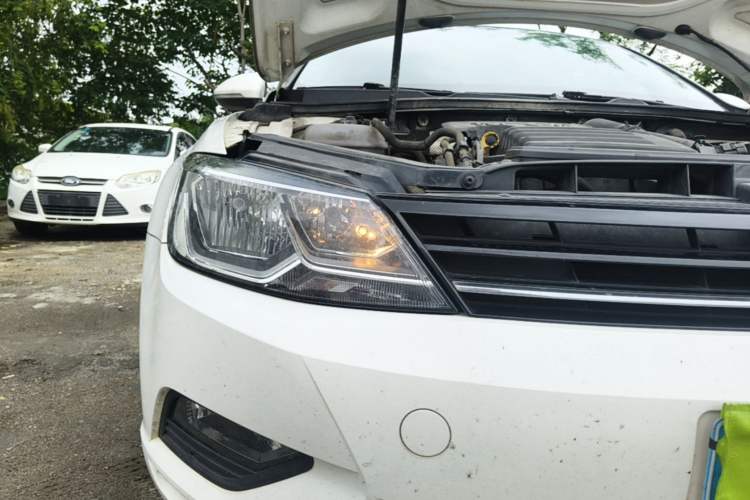 Used Volkswagen Lamando 2015 280TSI DSG Comfort Edition Right Front Headlight