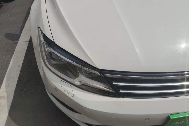 Used Volkswagen Lamando 2015 280TSI DSG Luxury Edition Right Front Headlight