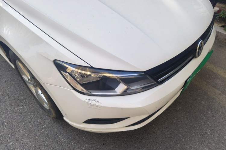Used Volkswagen Lamando 2015 230TSI DSG Fashion Edition Right Front Headlight