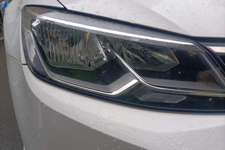 Used Volkswagen Lamando 2015 230TSI DSG Fashion Edition Right Front Headlight