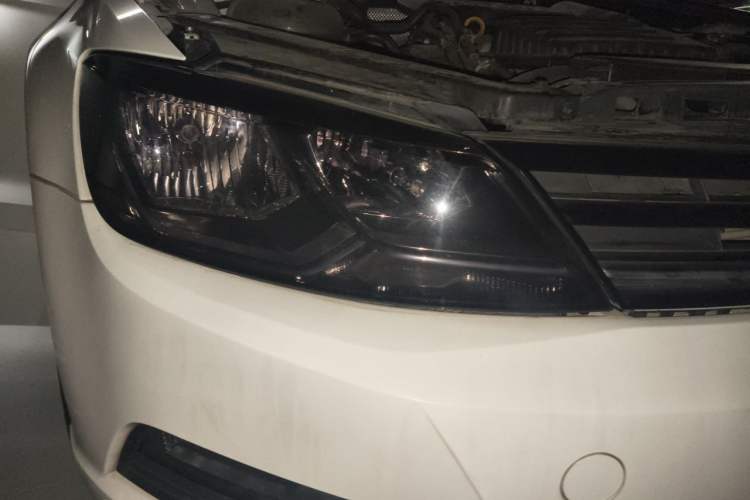Used Volkswagen Lamando 2015 280TSI DSG Comfort Edition Right Front Headlight