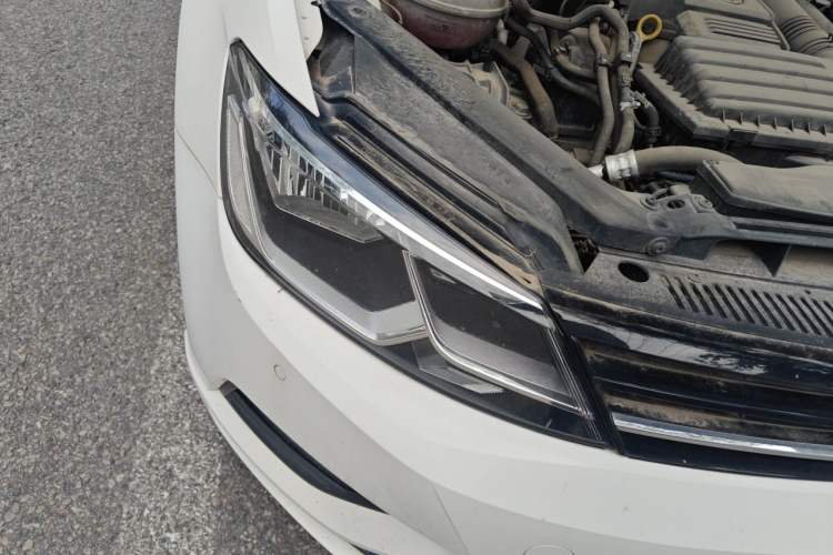 Used Volkswagen Lamando 2015 230TSI DSG Fashion Edition Right Front Headlight