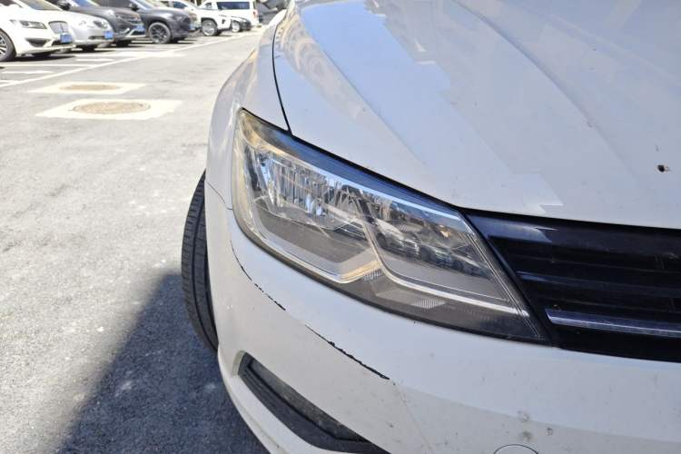Used Volkswagen Lamando 2015 280TSI DSG Comfort Edition Right Front Headlight