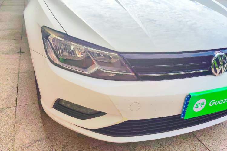 Used Volkswagen Lamando 2015 230TSI DSG Fashion Edition Right Front Headlight