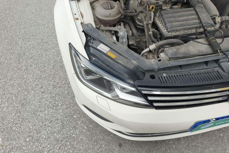Used Volkswagen Lamando 2015 280TSI DSG Luxury Edition Right Front Headlight