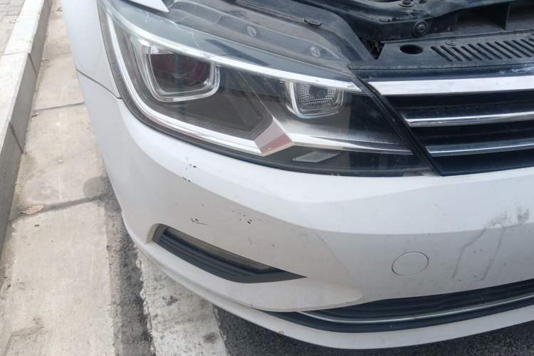 Used Volkswagen Lamando 2015 330TSI DSG Comfort Edition Right Front Headlight
