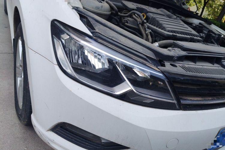 Used Volkswagen Lamando 2015 230TSI DSG Fashion Edition Right Front Headlight