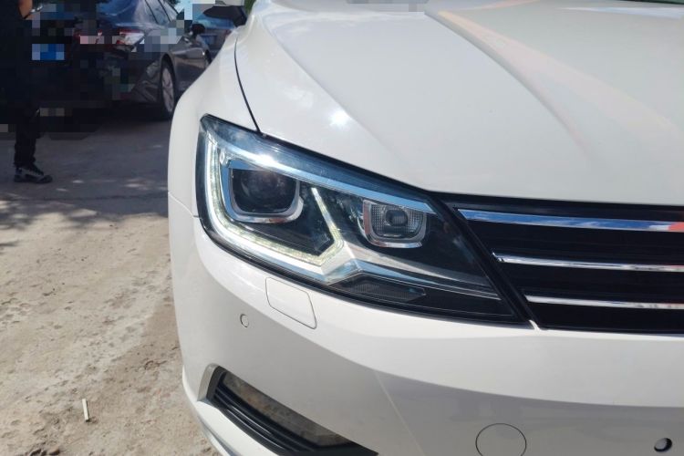 Used Volkswagen Lamando 2015 280TSI DSG Luxury Edition Right Front Headlight