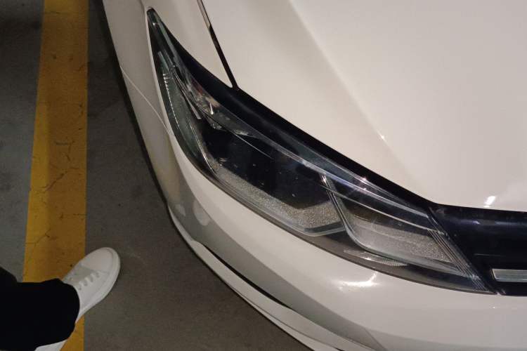 Used Volkswagen Lamando 2015 230TSI DSG Fashion Edition Right Front Headlight