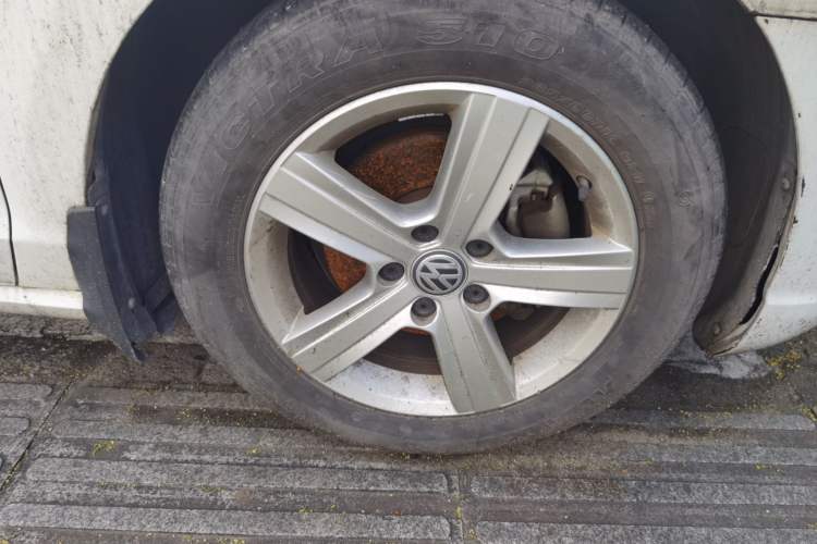 Used Volkswagen Lamando 2015 230TSI DSG Fashion Edition Right Front Wheel Hub