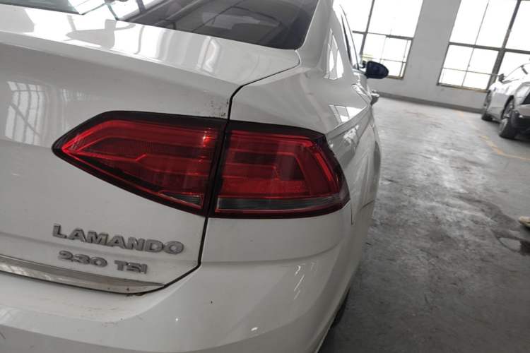 Used Volkswagen Lamando 2015 230TSI DSG Fashion Edition Right Rear Taillight