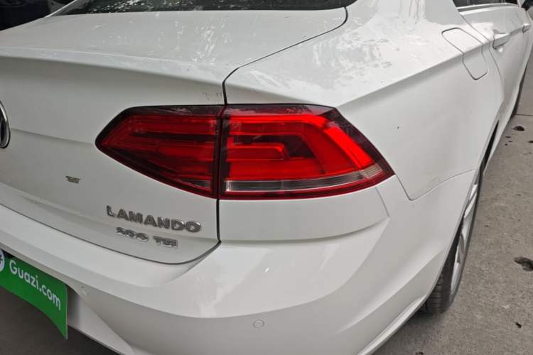 Used Volkswagen Lamando 2015 280TSI DSG Comfort Edition Right Rear Taillight