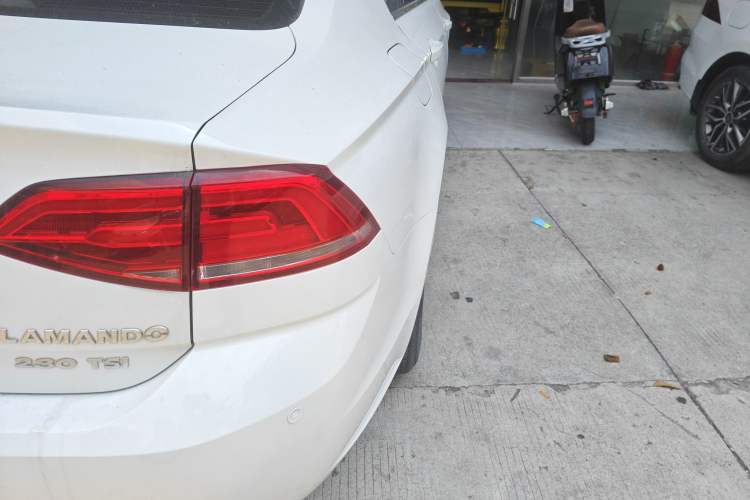 Used Volkswagen Lamando 2015 230TSI DSG Fashion Edition Right Rear Taillight