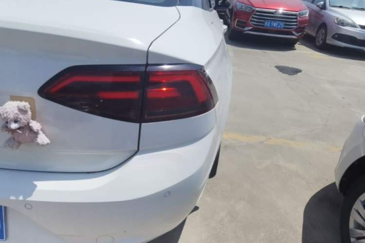 Used Volkswagen Lamando 2015 230TSI DSG Fashion Edition Right Rear Taillight