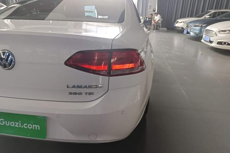 Used Volkswagen Lamando 2015 280TSI DSG Comfort Edition Right Rear Taillight