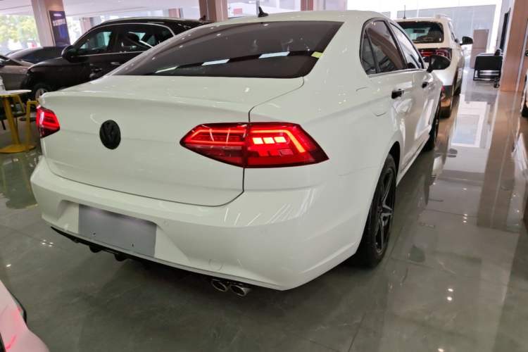 Used Volkswagen Lamando 2015 280TSI DSG Comfort Edition Right Rear Taillight