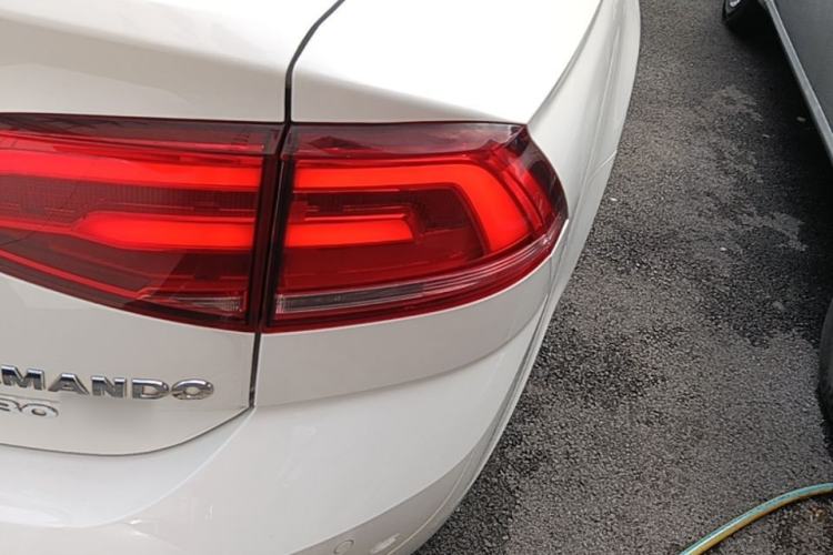 Used Volkswagen Lamando 2015 280TSI DSG Comfort Edition Right Rear Taillight