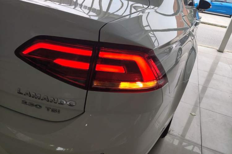 Used Volkswagen Lamando 2015 230TSI DSG Fashion Edition Right Rear Taillight