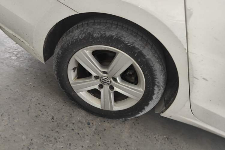 Used Volkswagen Lamando 2015 230TSI DSG Fashion Edition Right Rear Wheel Hub