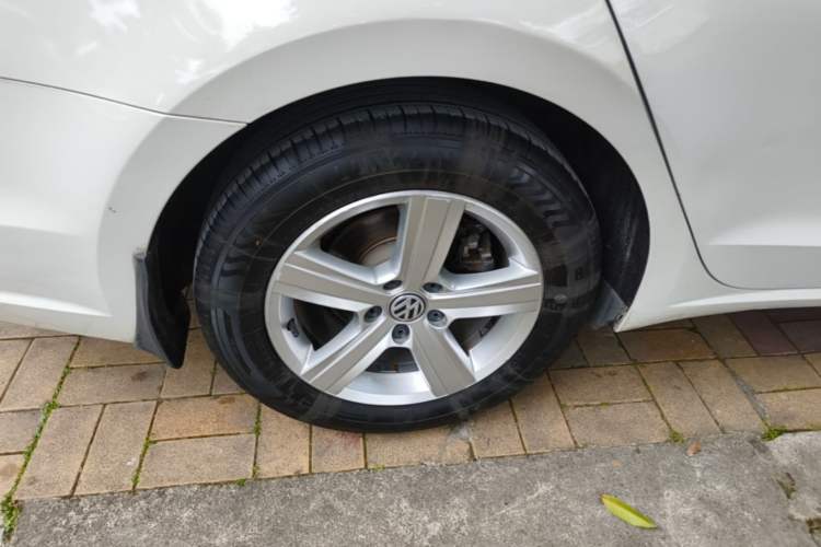 Used Volkswagen Lamando 2015 230TSI DSG Fashion Edition Right Rear Wheel Hub