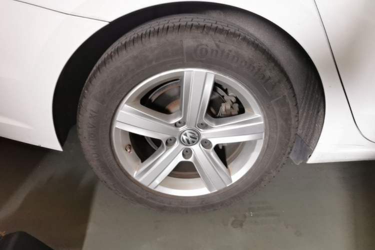Used Volkswagen Lamando 2015 230TSI DSG Fashion Edition Right Rear Wheel Hub