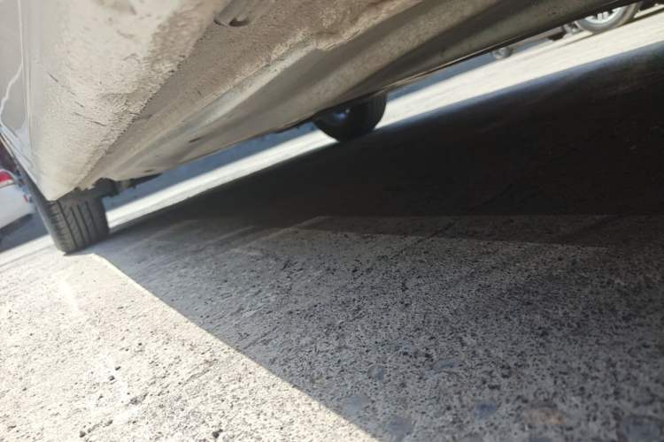 Used Volkswagen Lamando 2015 230TSI DSG Fashion Edition Right Side Sill
