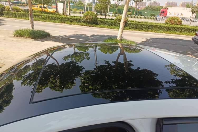 Used Volkswagen Lamando 2015 280TSI DSG Comfort Edition Roof
