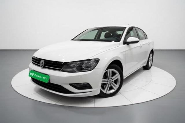 Ojetý Volkswagen Lamando 2015 230TSI DSG Fashion Edition