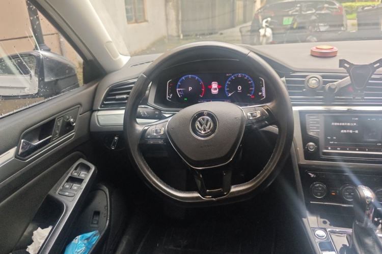 Used Volkswagen Lamando 2015 330TSI DSG Luxury Edition Steering Wheel