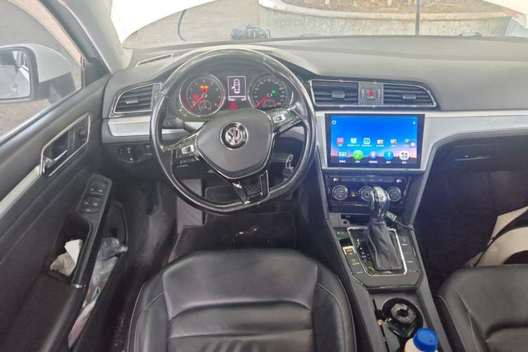 Used Volkswagen Lamando 2015 280TSI DSG Comfort Edition Steering Wheel
