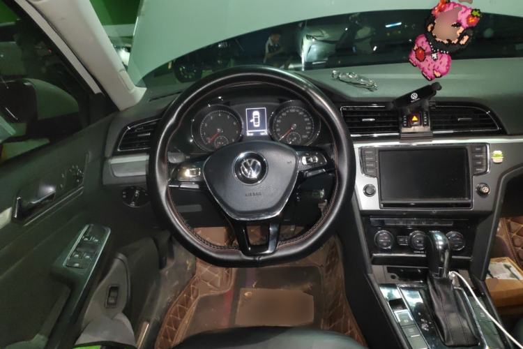 Used Volkswagen Lamando 2015 280TSI DSG Comfort Edition Steering Wheel