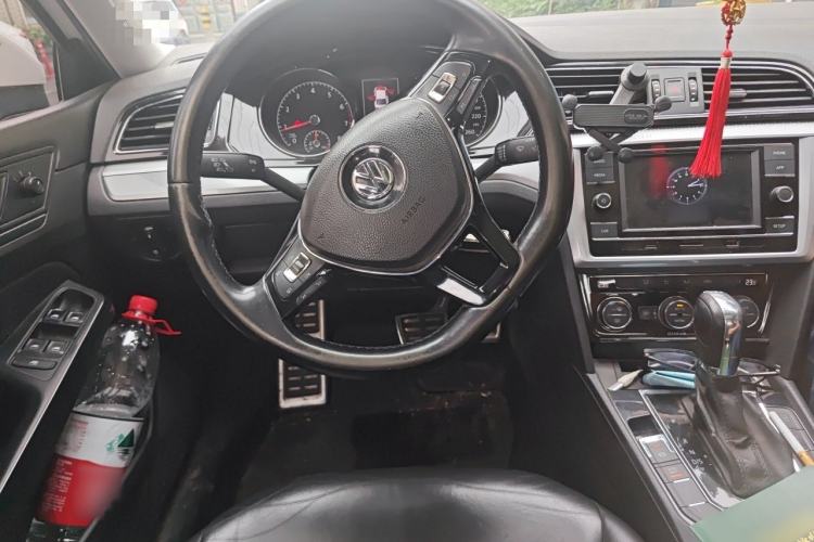 Used Volkswagen Lamando 2015 280TSI DSG Comfort Edition Steering Wheel