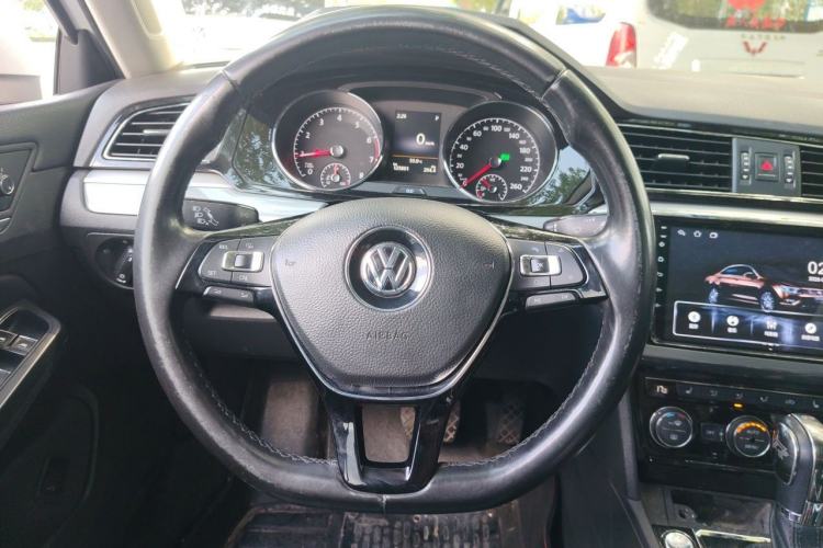Used Volkswagen Lamando 2015 330TSI DSG Luxury Edition Steering Wheel