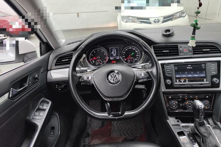 Used Volkswagen Lamando 2015 280TSI DSG Comfort Edition Steering Wheel