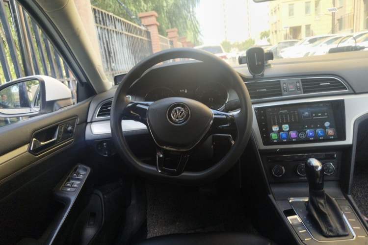 Used Volkswagen Lamando 2015 230TSI DSG Fashion Edition Steering Wheel