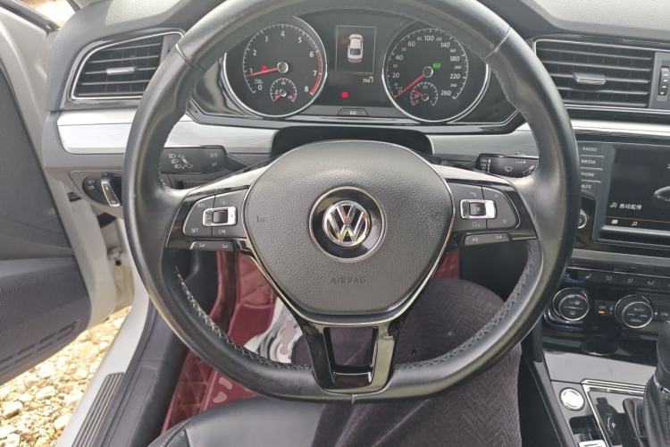 Used Volkswagen Lamando 2015 330TSI DSG Luxury Edition Steering Wheel