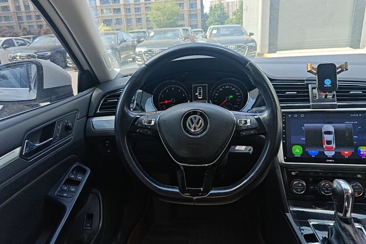 Used Volkswagen Lamando 2015 280TSI DSG Comfort Edition Steering Wheel