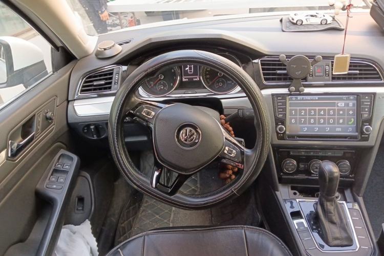 Used Volkswagen Lamando 2015 280TSI DSG Comfort Edition Steering Wheel