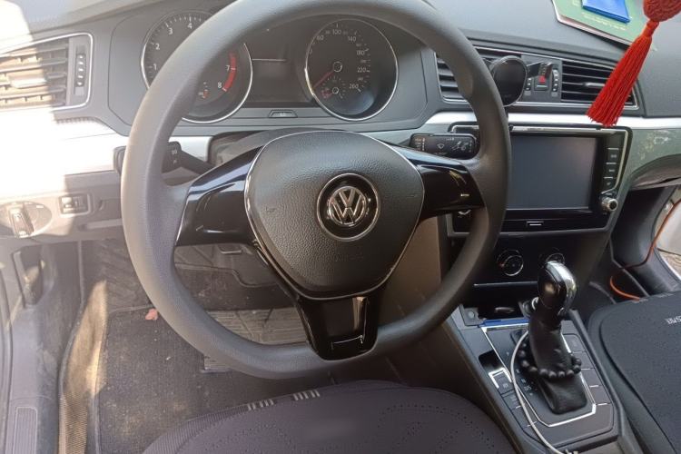 Used Volkswagen Lamando 2015 230TSI DSG Fashion Edition Steering Wheel