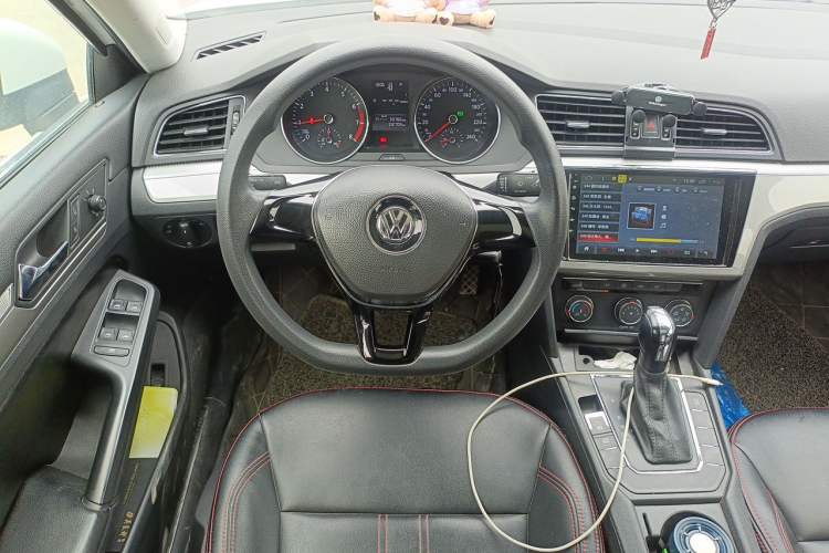 Used Volkswagen Lamando 2015 230TSI DSG Fashion Edition Steering Wheel