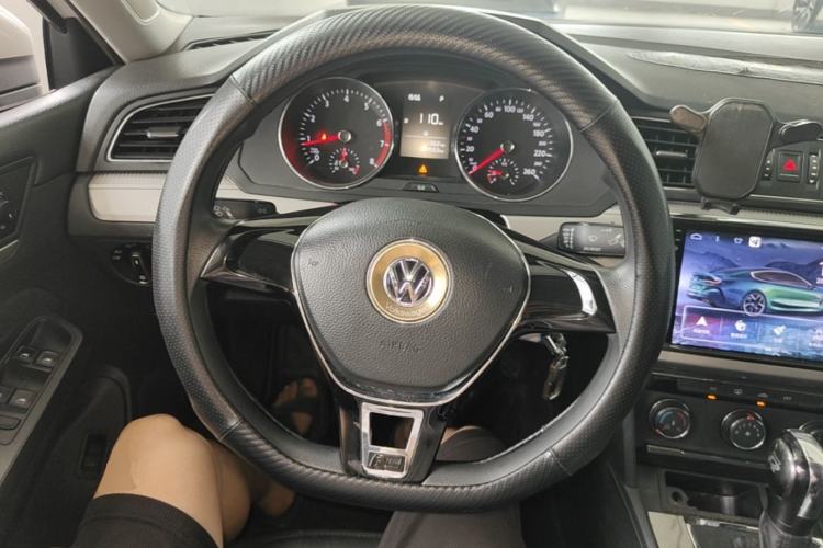 Used Volkswagen Lamando 2015 230TSI DSG Fashion Edition Steering Wheel