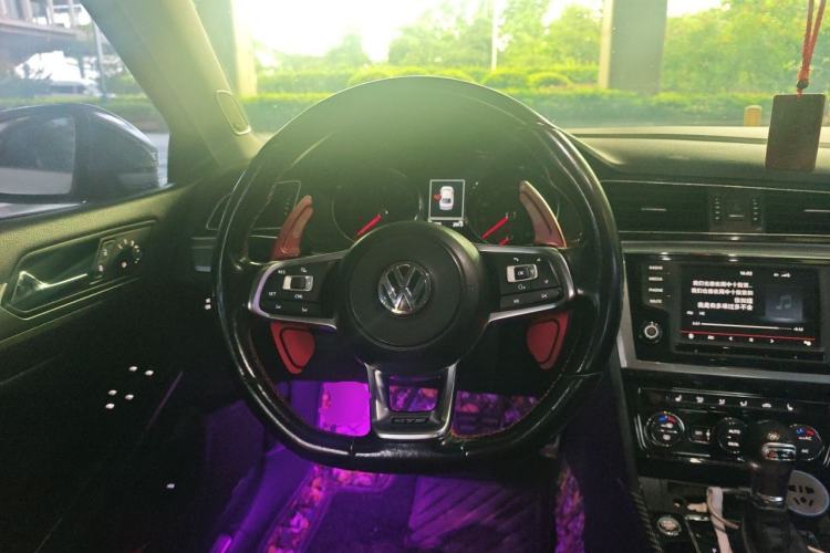 Used Volkswagen Lamando 2015 280TSI DSG Luxury Edition Steering Wheel