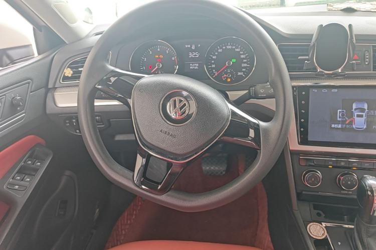 Used Volkswagen Lamando 2015 230TSI DSG Fashion Edition Steering Wheel