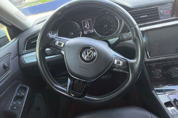 Used Volkswagen Lamando 2015 280TSI DSG Comfort Edition Steering Wheel