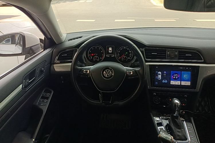Used Volkswagen Lamando 2015 280TSI DSG Luxury Edition Steering Wheel