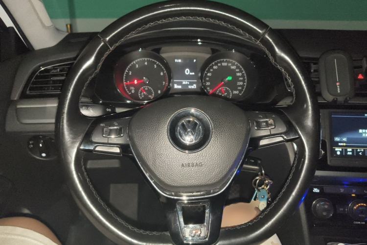 Used Volkswagen Lamando 2015 280TSI DSG Comfort Edition Steering Wheel