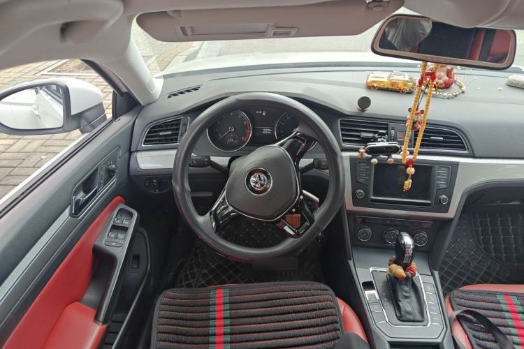 Used Volkswagen Lamando 2015 230TSI DSG Fashion Edition Steering Wheel