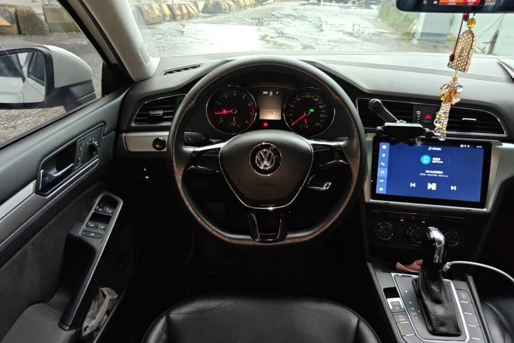 Used Volkswagen Lamando 2015 230TSI DSG Fashion Edition Steering Wheel