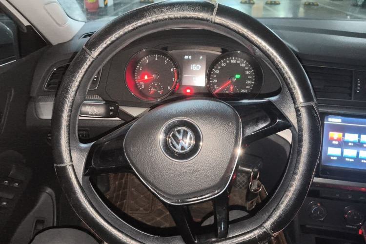 Used Volkswagen Lamando 2015 230TSI DSG Fashion Edition Steering Wheel